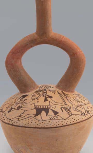 Ornamentos de poder de la Señora de Cao: estólicas y dardos