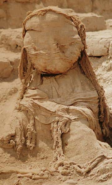 Elaboración de los fardos funerarios Lambayeque de El Brujo