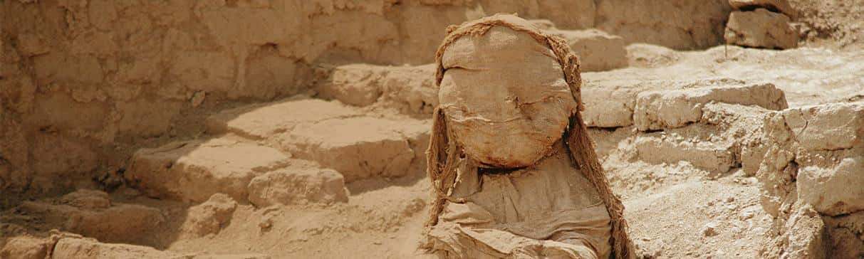 Elaboración de los fardos funerarios Lambayeque de El Brujo