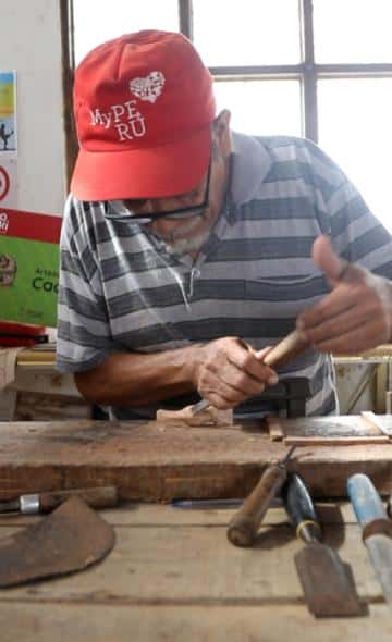 Trabajo Artesanal: Tallado en madera